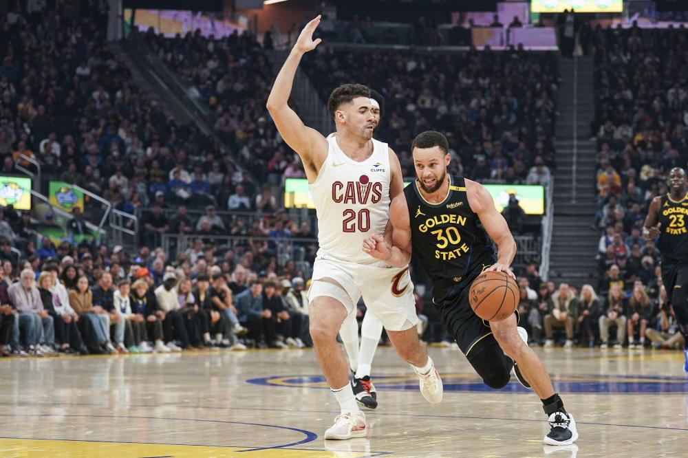 即引起了球 即引起了球