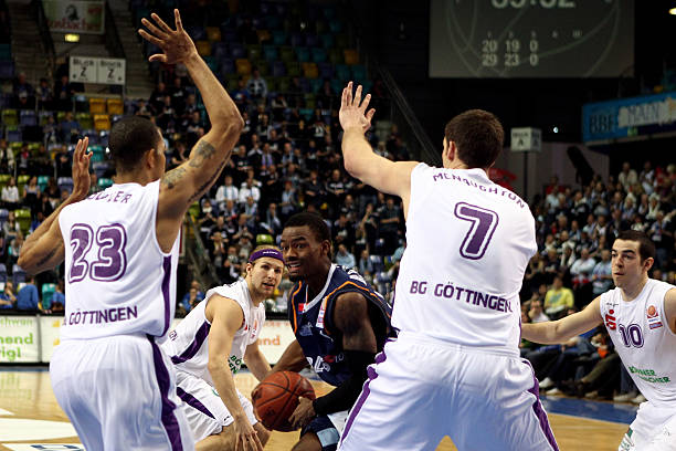 新任主教练 新任主教练